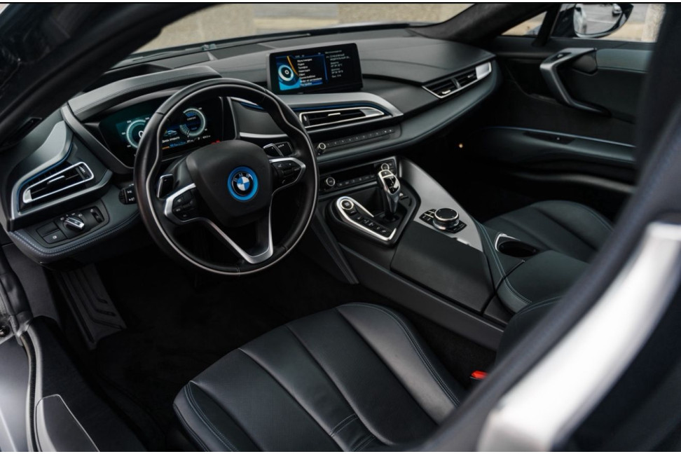 BMW i8