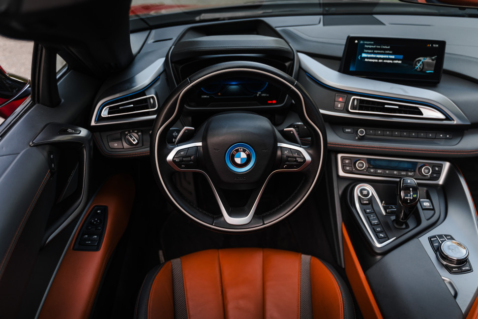 BMW i8 roadster