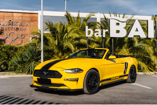 Ford Mustang (желтый)