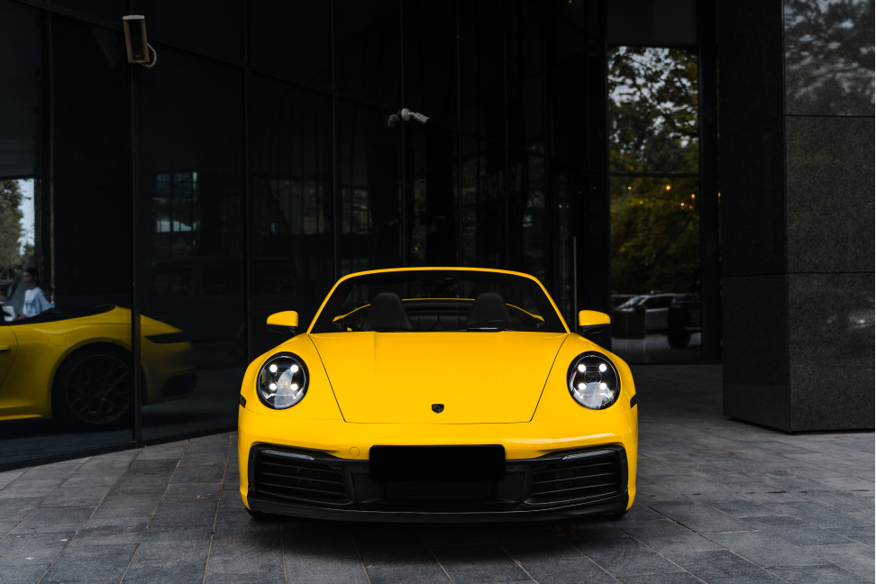 Porsche 911 (992)